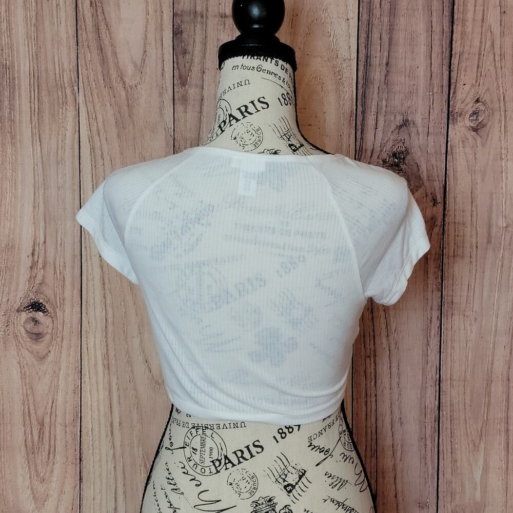 Forever 21 Ivory White Ribbed Button Up Crop Top, Sz S - Picture 3 of 8